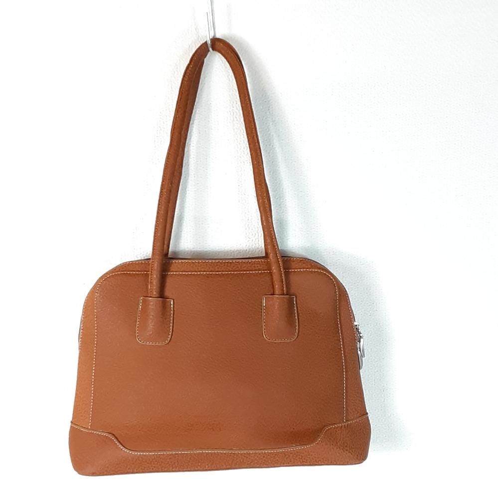 Classic tan shoulder detail stitching - Picture 3 of 5